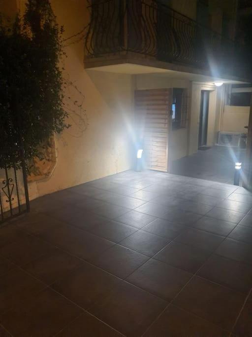 Superbe appartement avec jacuzzi et extérieur Perpignano Esterno foto
