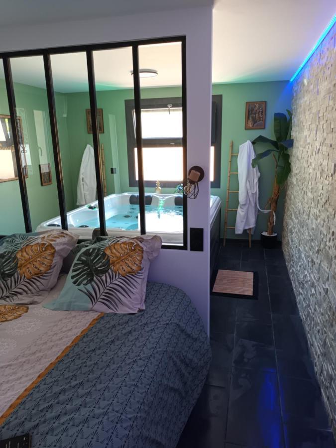 Superbe appartement avec jacuzzi et extérieur Perpignano Esterno foto