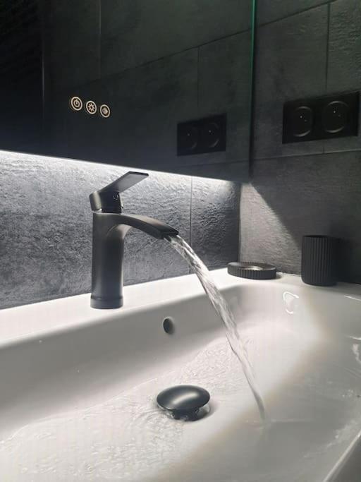 Superbe appartement avec jacuzzi et extérieur Perpignano Esterno foto