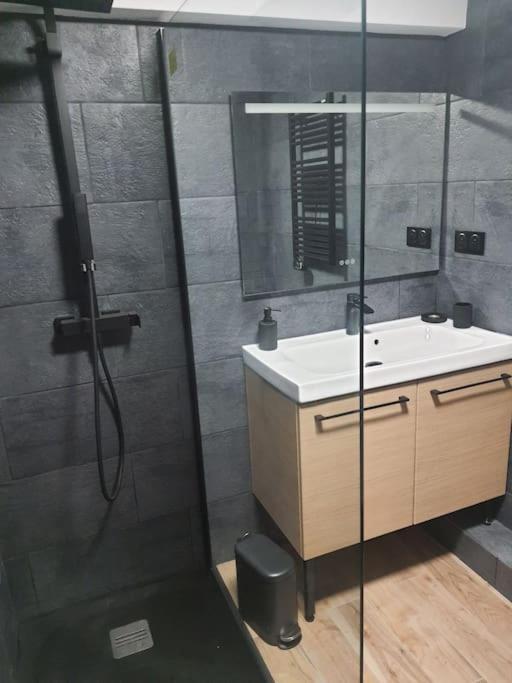 Superbe appartement avec jacuzzi et extérieur Perpignano Esterno foto
