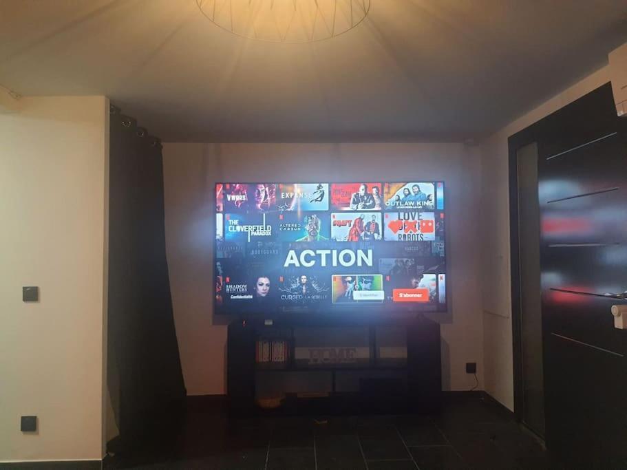 Superbe appartement avec jacuzzi et extérieur Perpignano Esterno foto