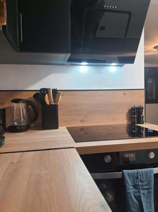 Superbe appartement avec jacuzzi et extérieur Perpignano Esterno foto